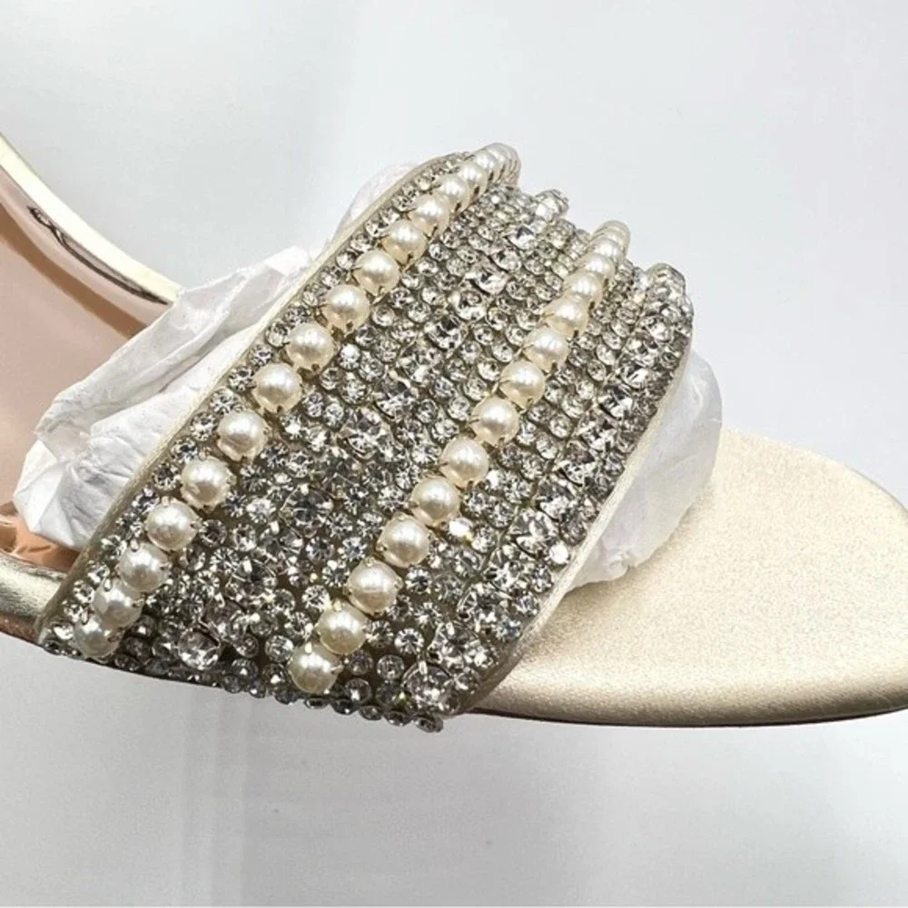 Badgley Mischka Size 7 Kameryn Ivory‎ Satin Jeweled Dress Sandals Heels Shoes